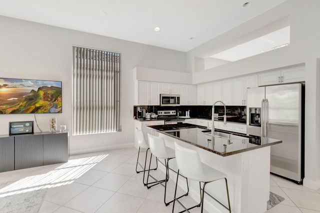 6666 NW 23rd Terrace, Boca Raton, FL 33496