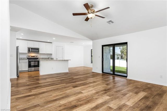3926 SW Santa Barbara PL, Cape Coral, FL 33914