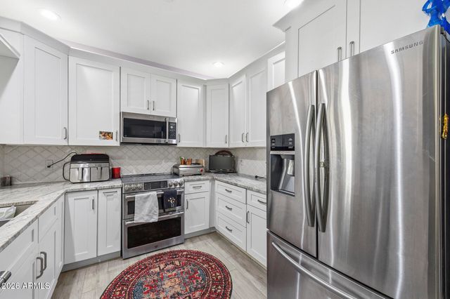5200 S LAKESHORE Drive 116, Tempe, AZ 85283