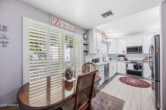 5200 S LAKESHORE Drive 116, Tempe, AZ 85283