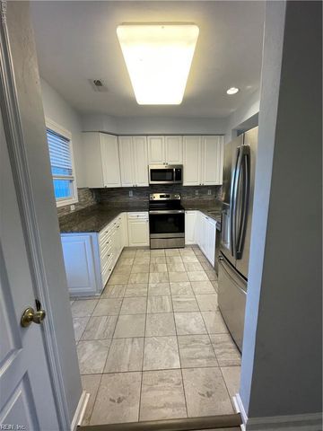 3234 Inlet Shore CT, Virginia Beach, VA 23451