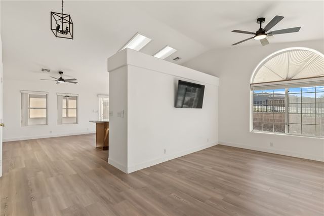 1863 E La Entrada Place, Fort Mohave, AZ 86426