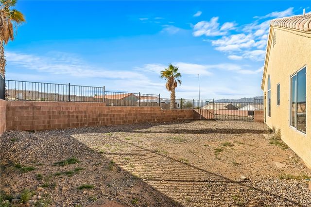 1863 E La Entrada Place, Fort Mohave, AZ 86426
