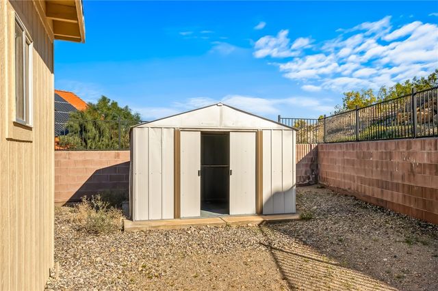 1863 E La Entrada Place, Fort Mohave, AZ 86426