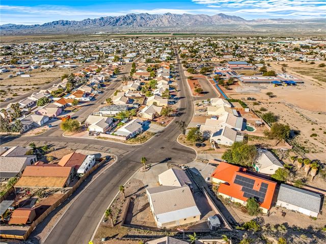 1863 E La Entrada Place, Fort Mohave, AZ 86426