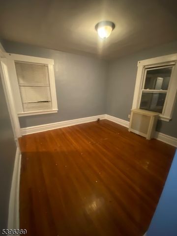 48 Laurel Ave, East Orange City, NJ 07017