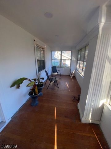 48 Laurel Ave, East Orange City, NJ 07017