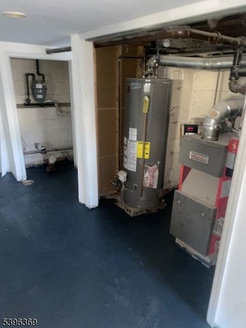 48 Laurel Ave, East Orange City, NJ 07017