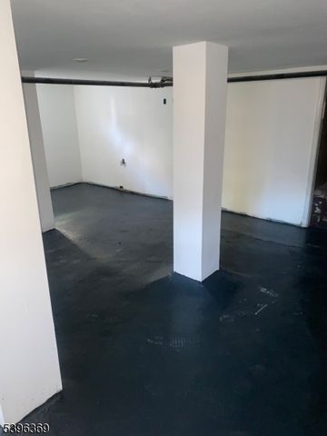 48 Laurel Ave, East Orange City, NJ 07017