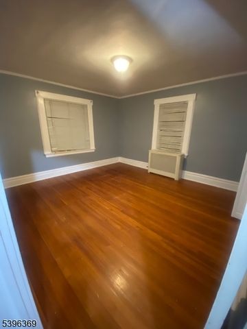 48 Laurel Ave, East Orange City, NJ 07017