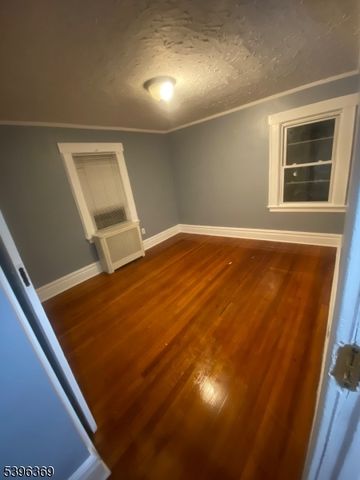 48 Laurel Ave, East Orange City, NJ 07017