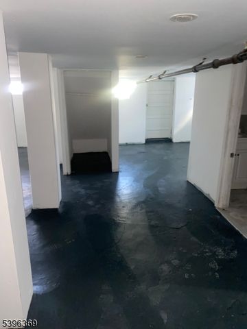 48 Laurel Ave, East Orange City, NJ 07017