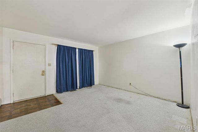 140 Burtonwood Drive, Ballwin, MO 63011