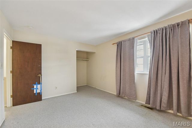 140 Burtonwood Drive, Ballwin, MO 63011