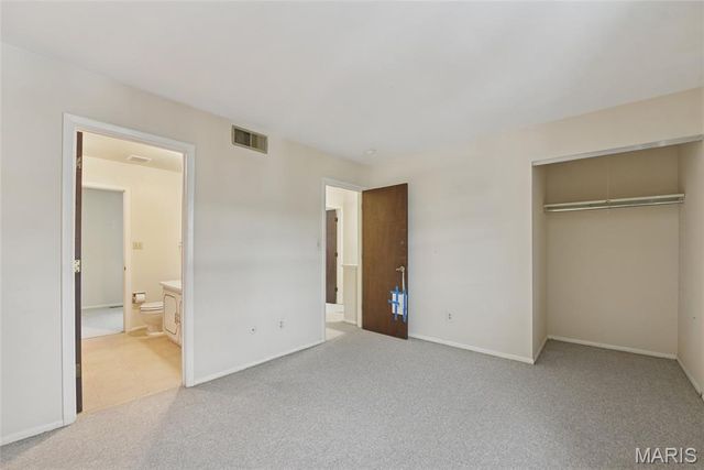 140 Burtonwood Drive, Ballwin, MO 63011