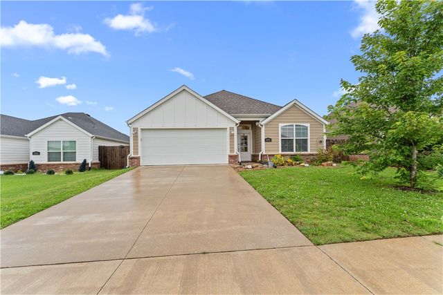3771 Rockdale Street, Springdale, AR 72764