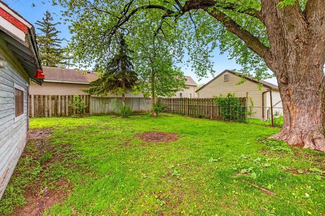 405 E COLUMBIAN AVENUE, Neenah, WI 54956