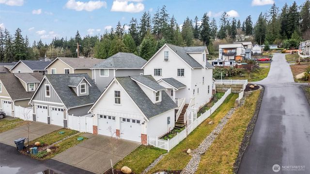 10 E Compass Lane, Allyn, WA 98524