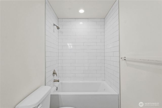 10 E Compass Lane, Allyn, WA 98524