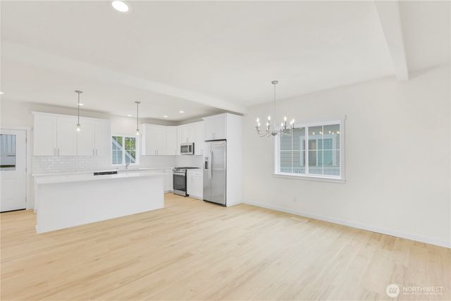 10 E Compass Lane, Allyn, WA 98524