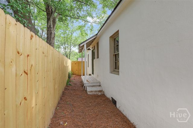 1302 E 53rd Street, Savannah, GA 31404