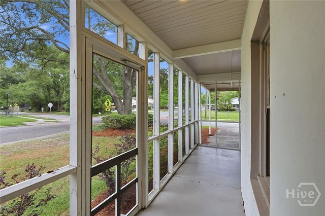 1302 E 53rd Street, Savannah, GA 31404