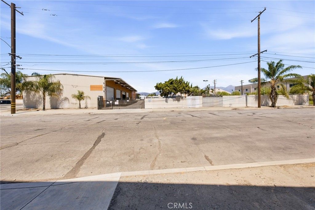 1084 E 1st, Pomona, CA 91766 — photo 2