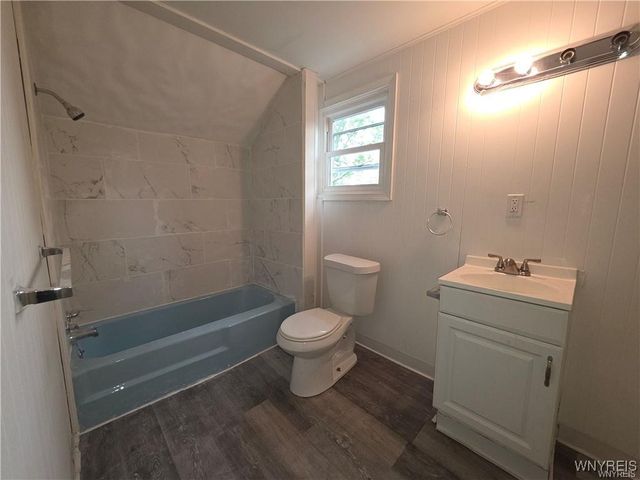 1618 16th Street, Niagara Falls, NY 14305