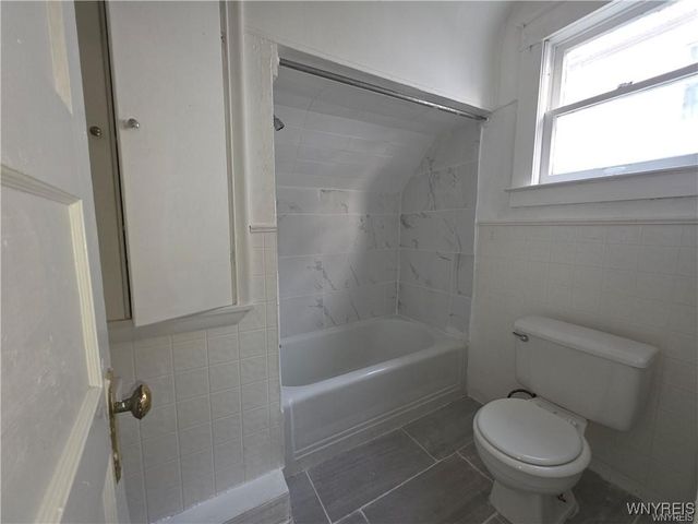 1618 16th Street, Niagara Falls, NY 14305