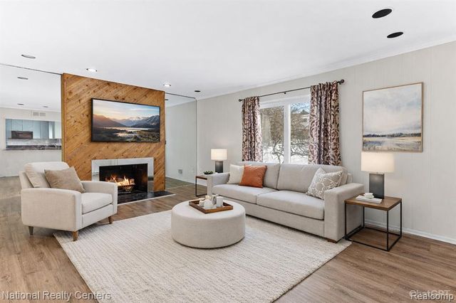 4817 Faircourt Drive, West Bloomfield, MI 48322