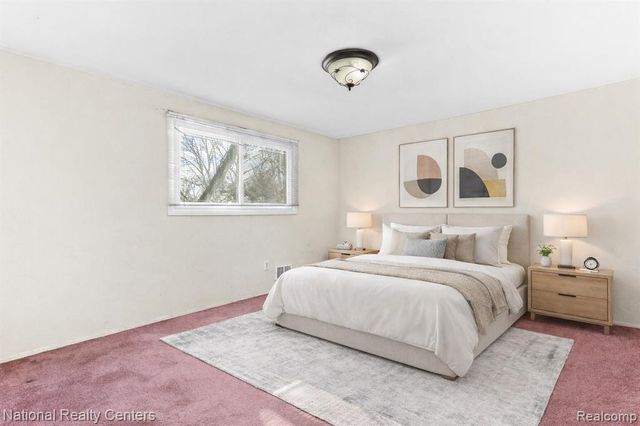 4817 Faircourt Drive, West Bloomfield, MI 48322