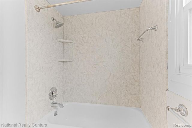 4817 Faircourt Drive, West Bloomfield, MI 48322