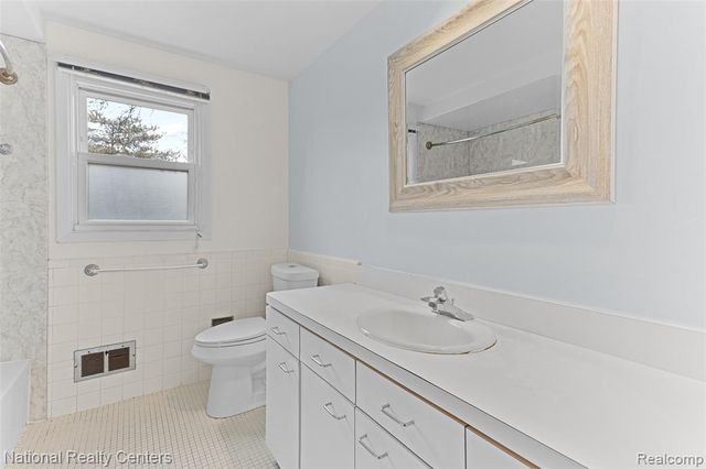 4817 Faircourt Drive, West Bloomfield, MI 48322