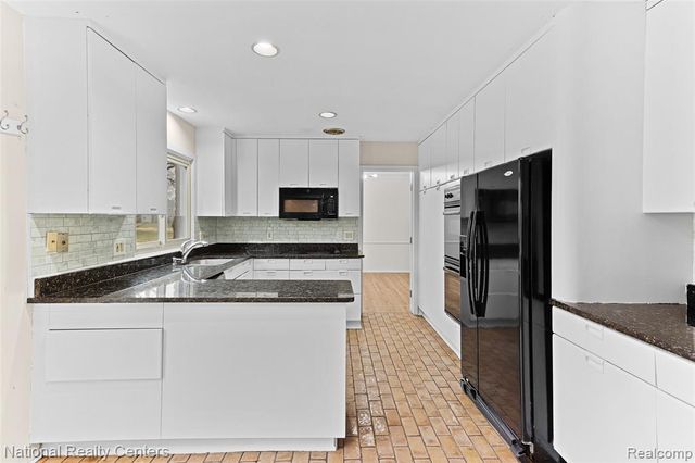 4817 Faircourt Drive, West Bloomfield, MI 48322