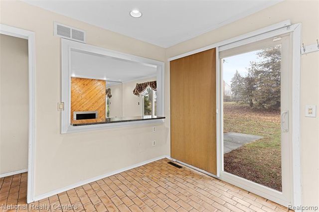 4817 Faircourt Drive, West Bloomfield, MI 48322