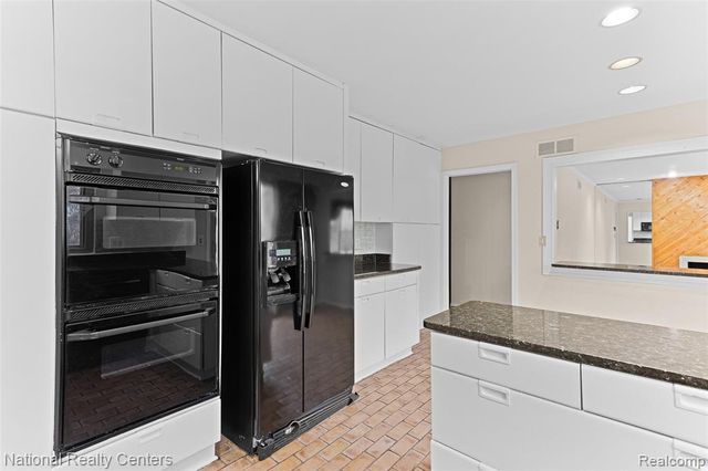 4817 Faircourt Drive, West Bloomfield, MI 48322