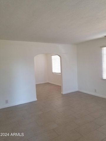 2132 E MULBERRY Drive, Phoenix, AZ 85016