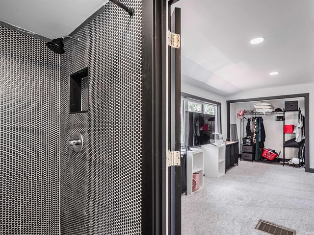 2217 E Mulberry Street, Evansville, IN 47714