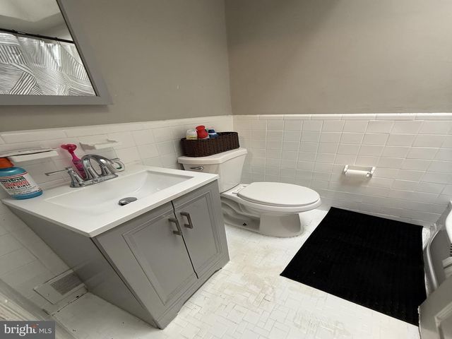 229 W 22ND ST, Chester, PA 19013