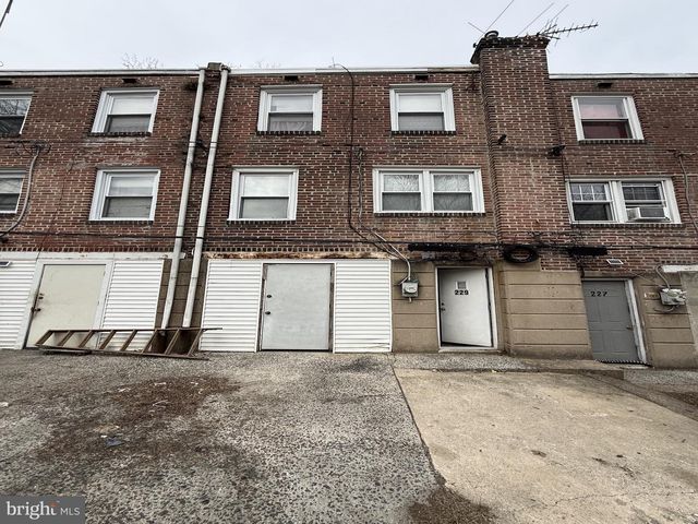 229 W 22ND ST, Chester, PA 19013