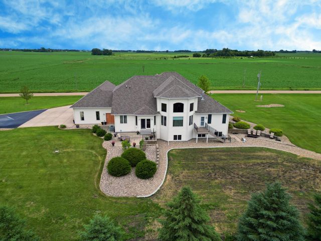 23535 York Road, Hutchinson, MN 55350