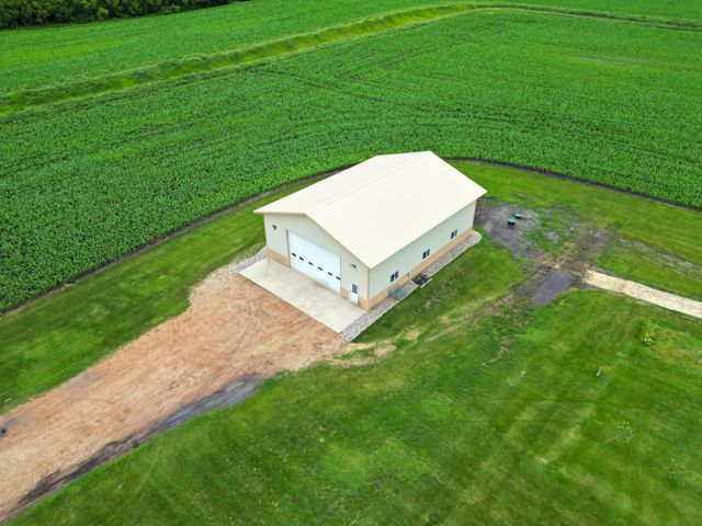 23535 York Road, Hutchinson, MN 55350