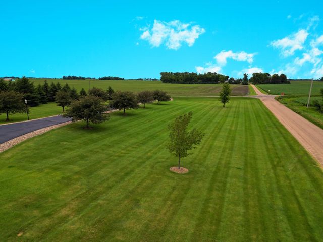 23535 York Road, Hutchinson, MN 55350