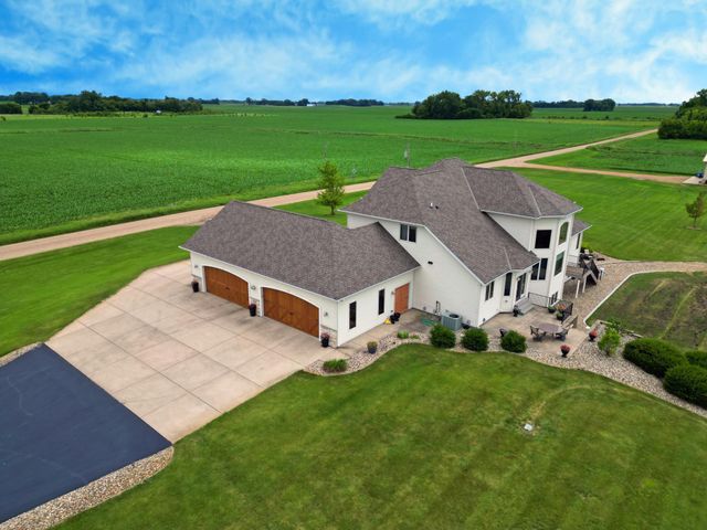 23535 York Road, Hutchinson, MN 55350