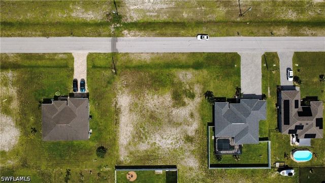 1922 NW 9th PL, Cape Coral, FL 33993