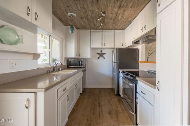 13 W Garden Green, Port Hueneme, CA 93041