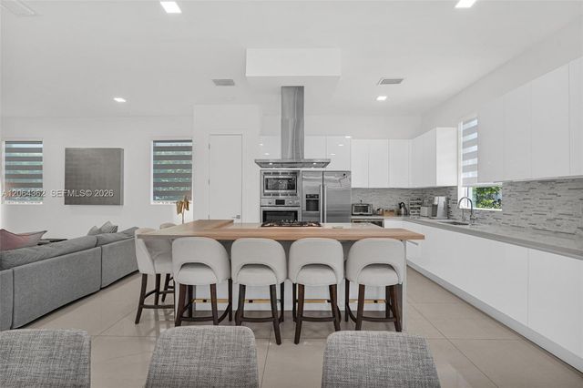7509 NW 99th Avenue, Doral, FL 33178