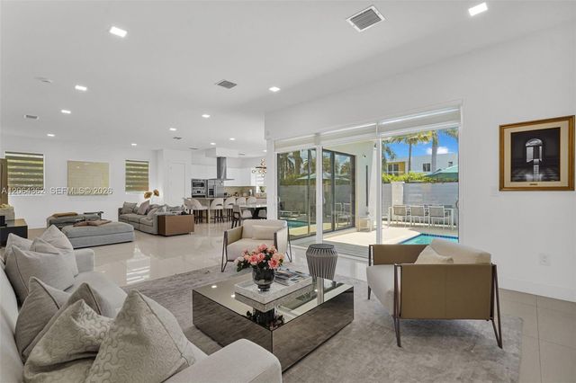 7509 NW 99th Avenue, Doral, FL 33178