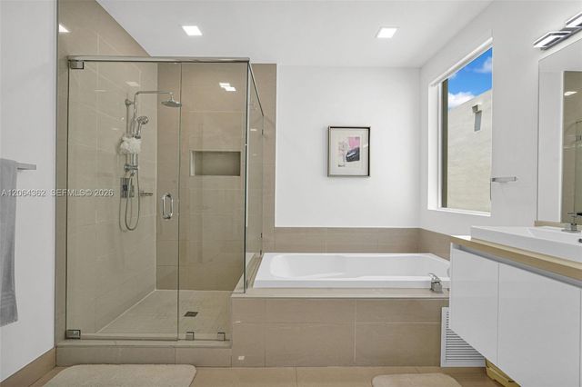 7509 NW 99th Avenue, Doral, FL 33178