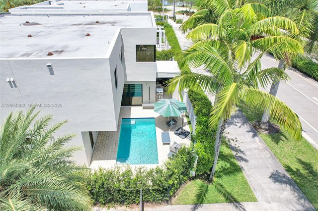 7509 NW 99th Avenue, Doral, FL 33178